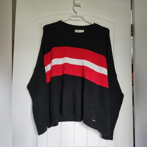 ✨️ 2/$10 Hollister Oversized Pullover - Picture 1 of 3